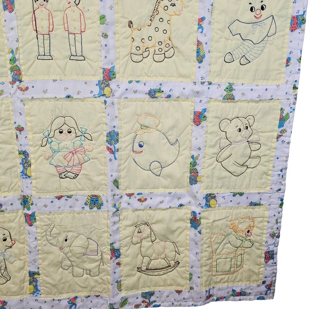 Vtg Hand Embroidered Baby Quilted‎ Blanket Animals Nursery Rhyme Decor Nostalgia